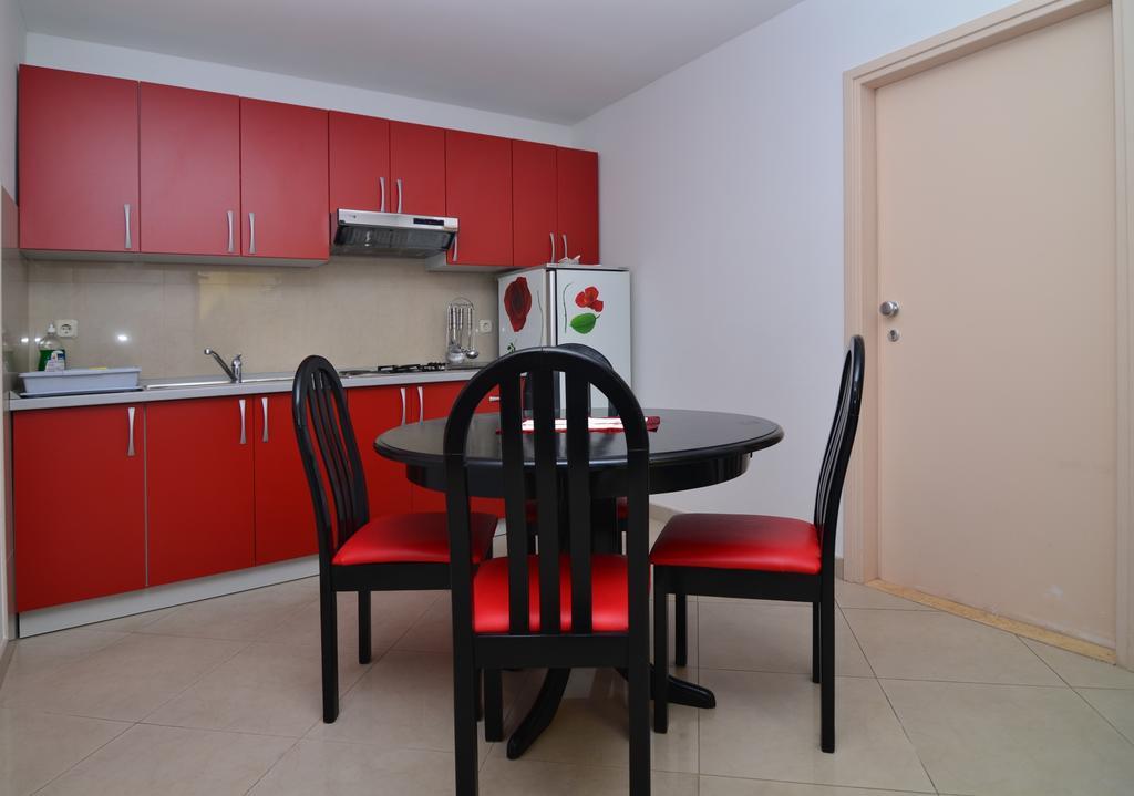 Mucic Apartments Makarska Exteriör bild